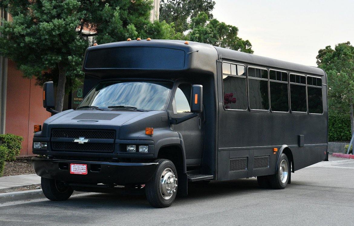 10 FAQ,s for Party Bus & Limousine Rentals