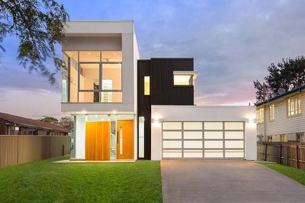 13 Lionheart Cres, Newport Contemporary Home