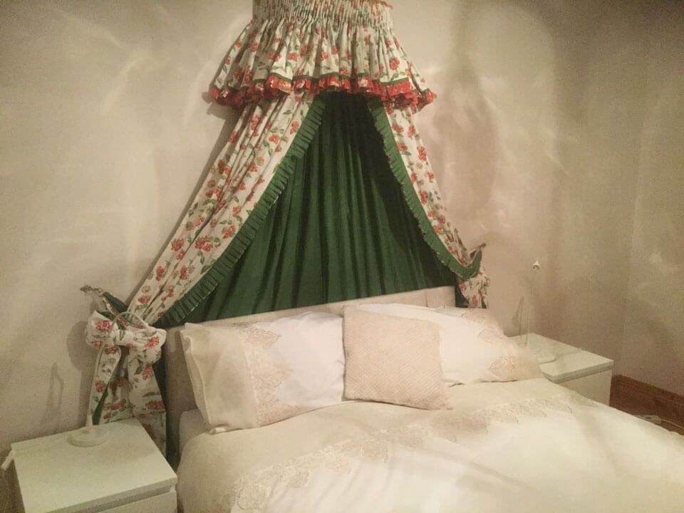 Five Oaks B&B Guest Bedroom closeup