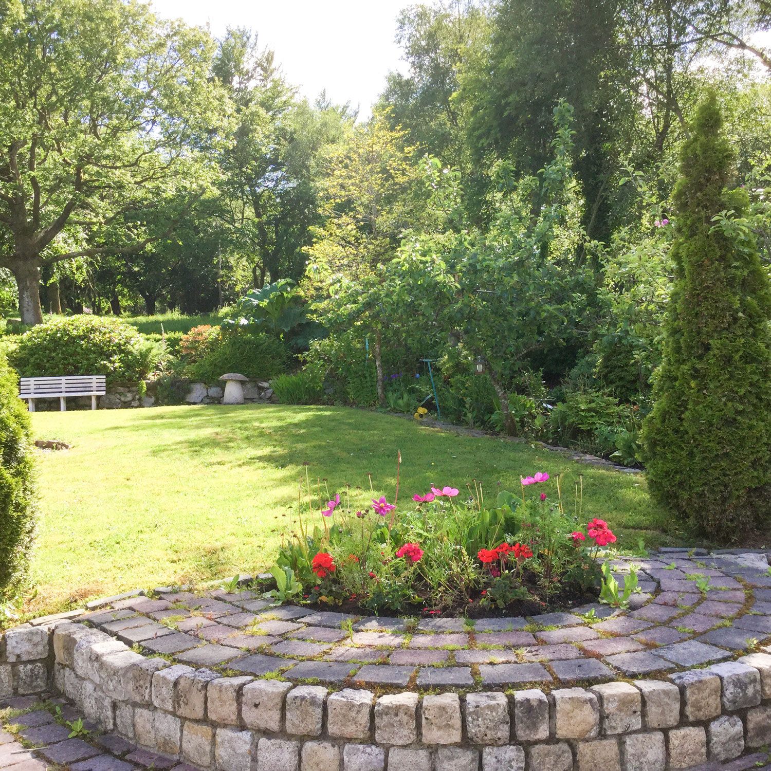 Five Oaks B&B garden