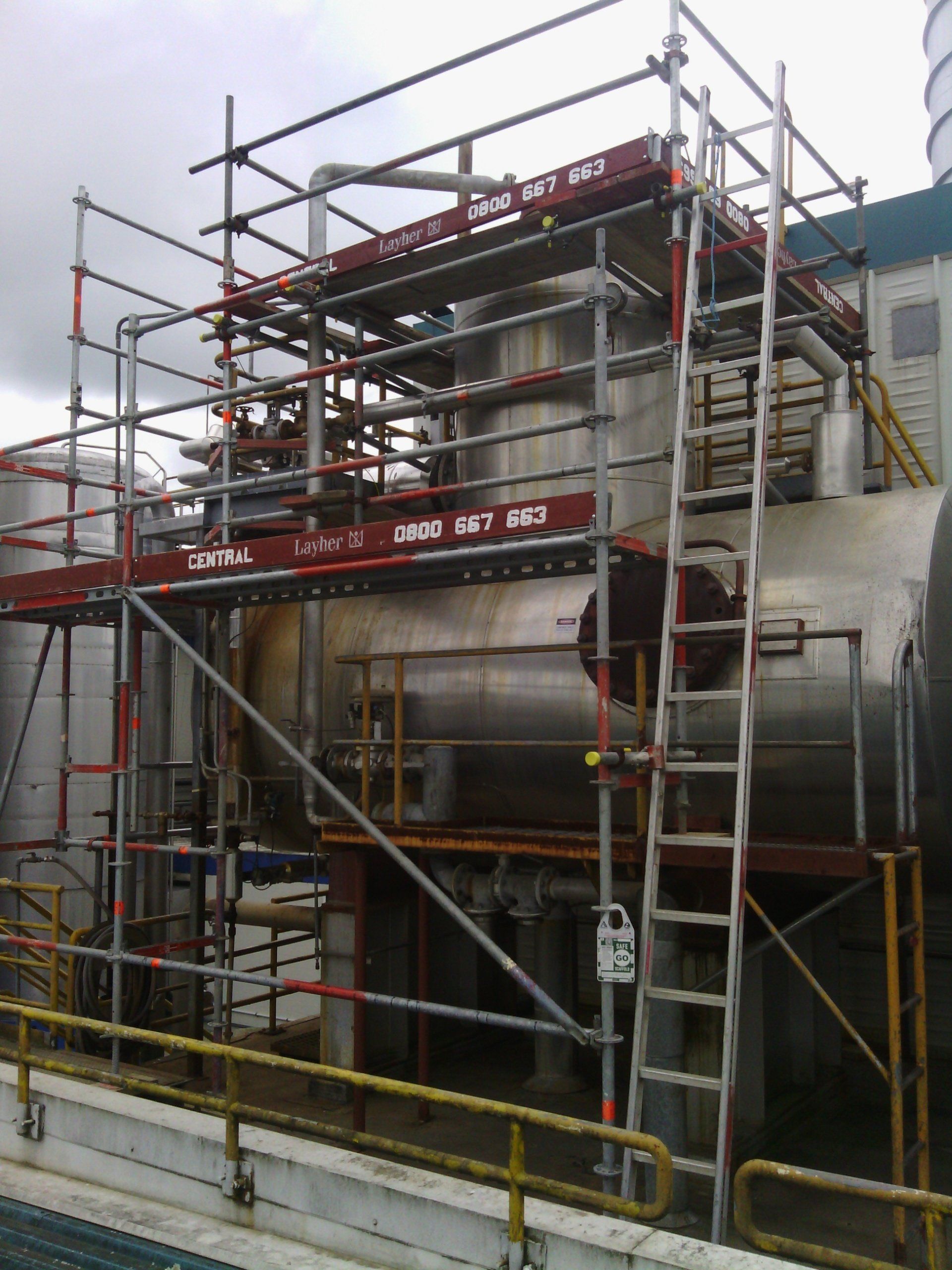 Shrink wrap scaffolding by experts