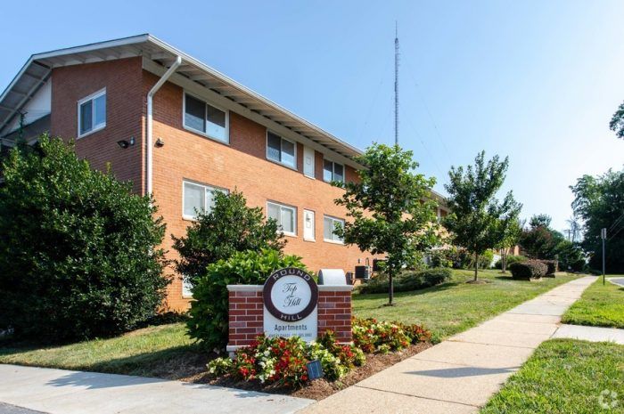 Round Hill Apartments