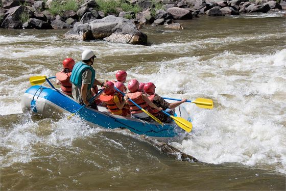 Boating - Friendly Hotel in Glenwood Springs, CO Boating - Friendly Hotel in Glenwood Springs, CO