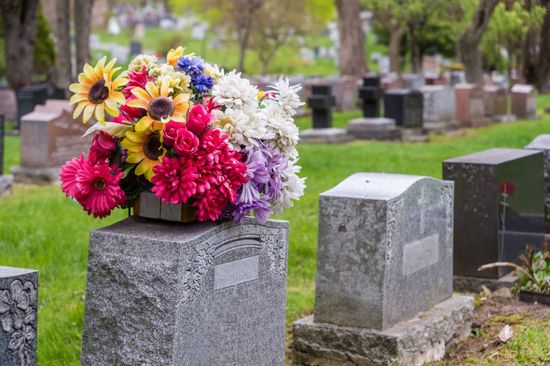 Lapidi cimiteriali in pietra