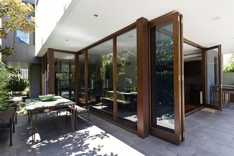 Bi fold doors opening up to rear courtyard
