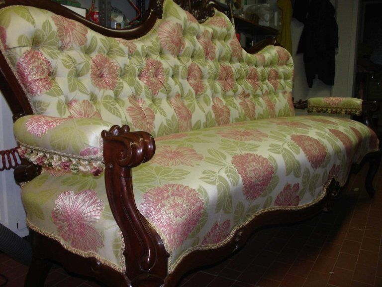 Divanetto antico