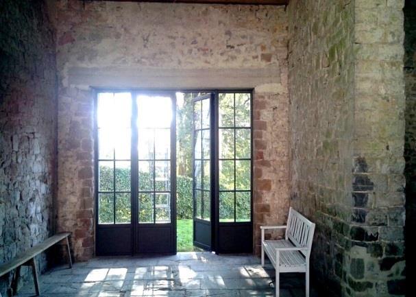 BIORGANIC - traiteur événementiel gastronomique 100% Bio à Namur, salle à louer Ferme de Blocqmont, la ferme très ensoleillée offre de très beaux couchés de soleil et s'ouvre sur des prairies avec chevaux en libetés.