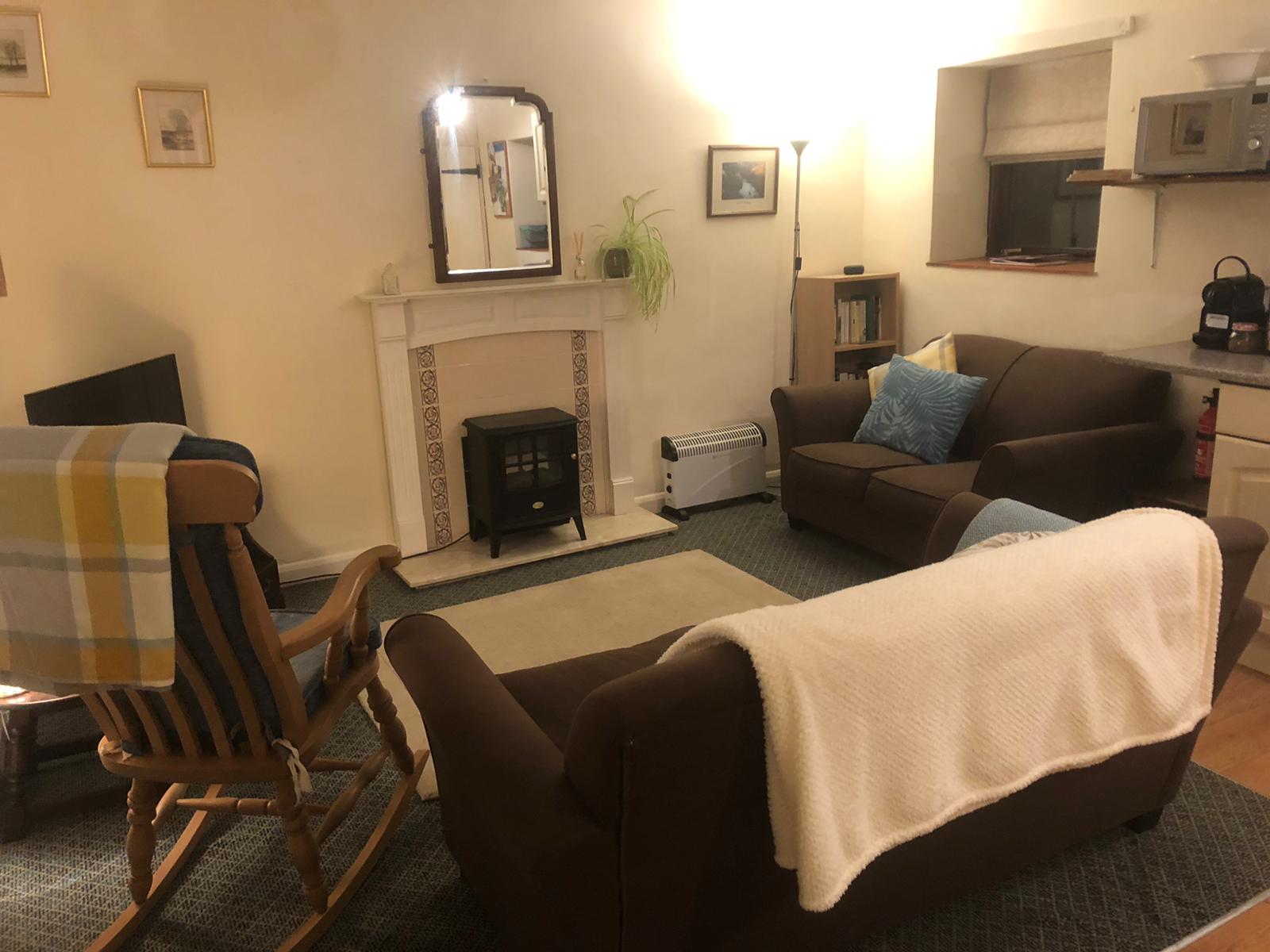 Thor's-cottage-cosy-Peak-District-Wetton