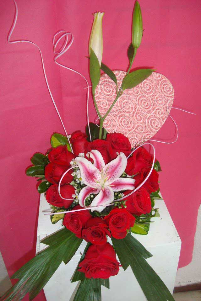 TATY FLORISTERIA - Corazón de rosas grande