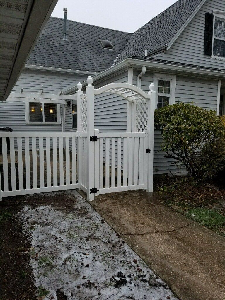custom built residential fence