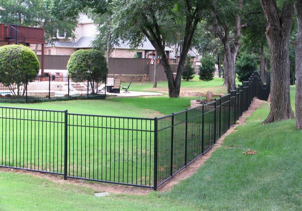 Aluminum fence material