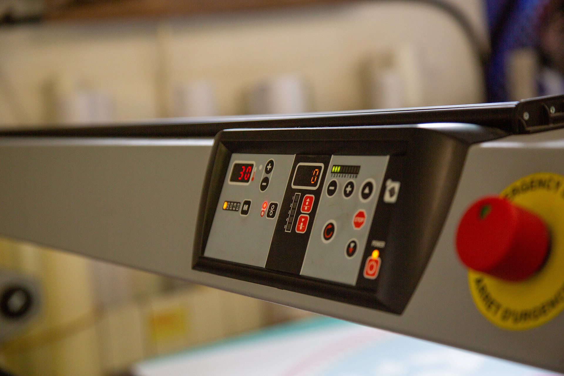 Graphic Installs Printing 3
