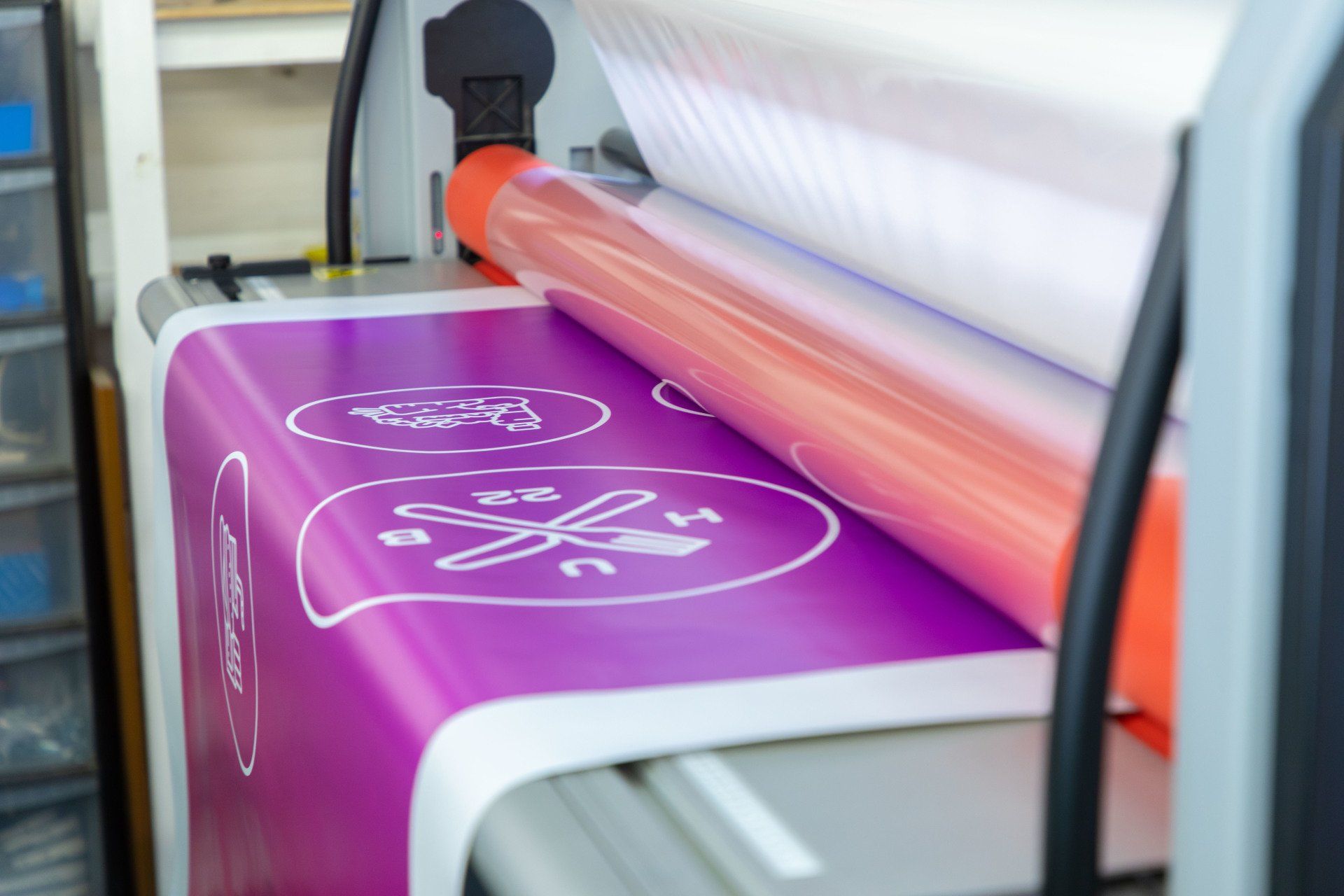 Graphic Installs Printing 9
