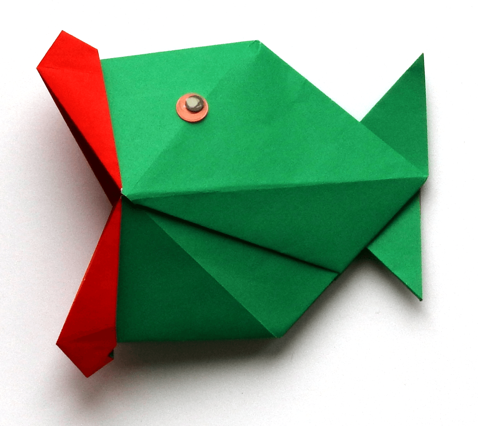 Green fish with red lips linking to diagrams