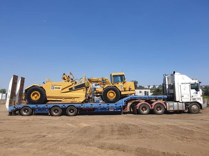 Earthmoving Equipment on Truck - Earthmoving in Toowoomba QLD Earthmoving Equipment on Truck - Earthmoving in Toowoomba QLD