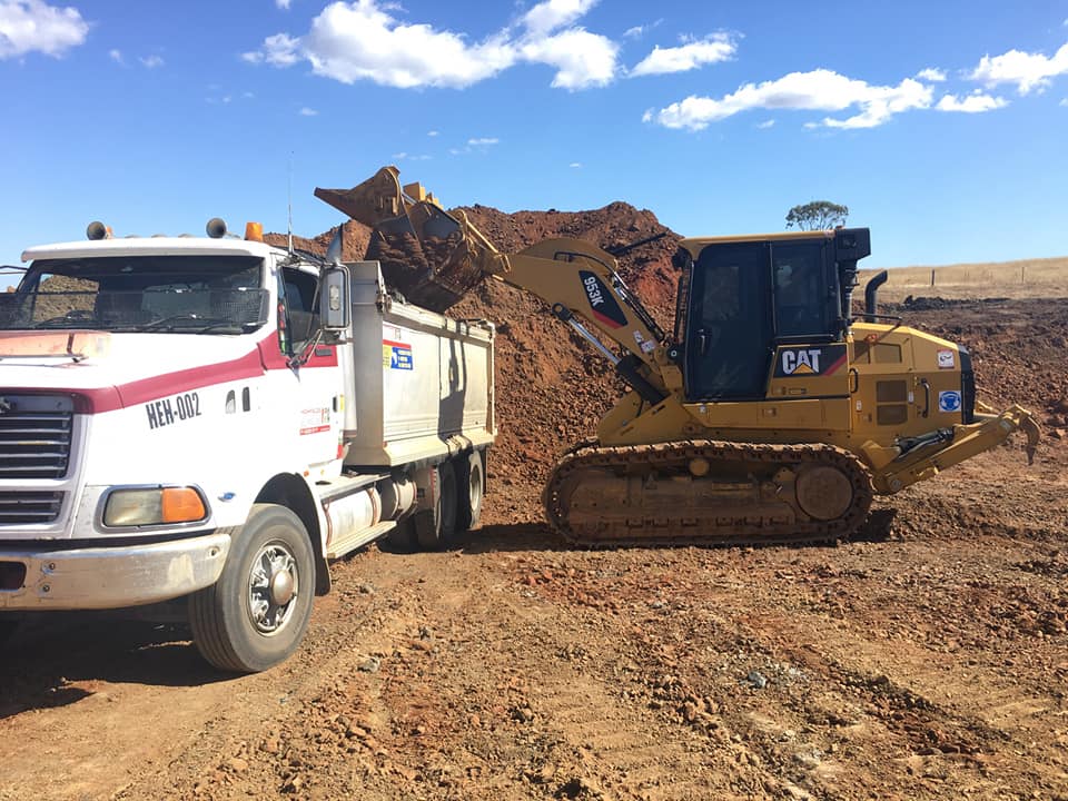 Earthmoving Equipment and Tipper Truck - Earthmoving in Toowoomba QLD