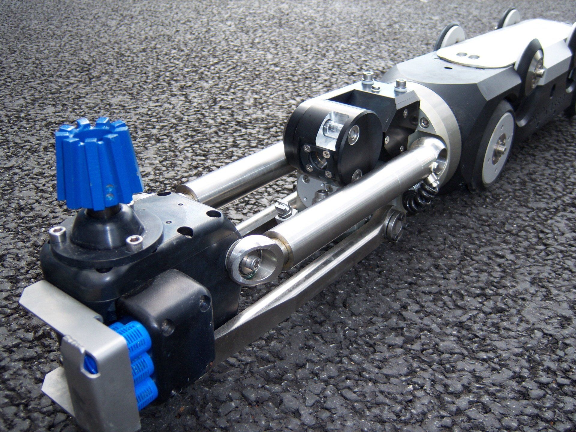 ROBOTIC CUTTING
