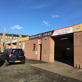 A garage with Honda specialist technician in Edinburgh