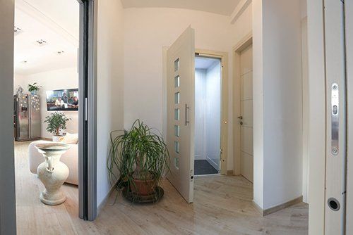 Portoni di design per ascensori