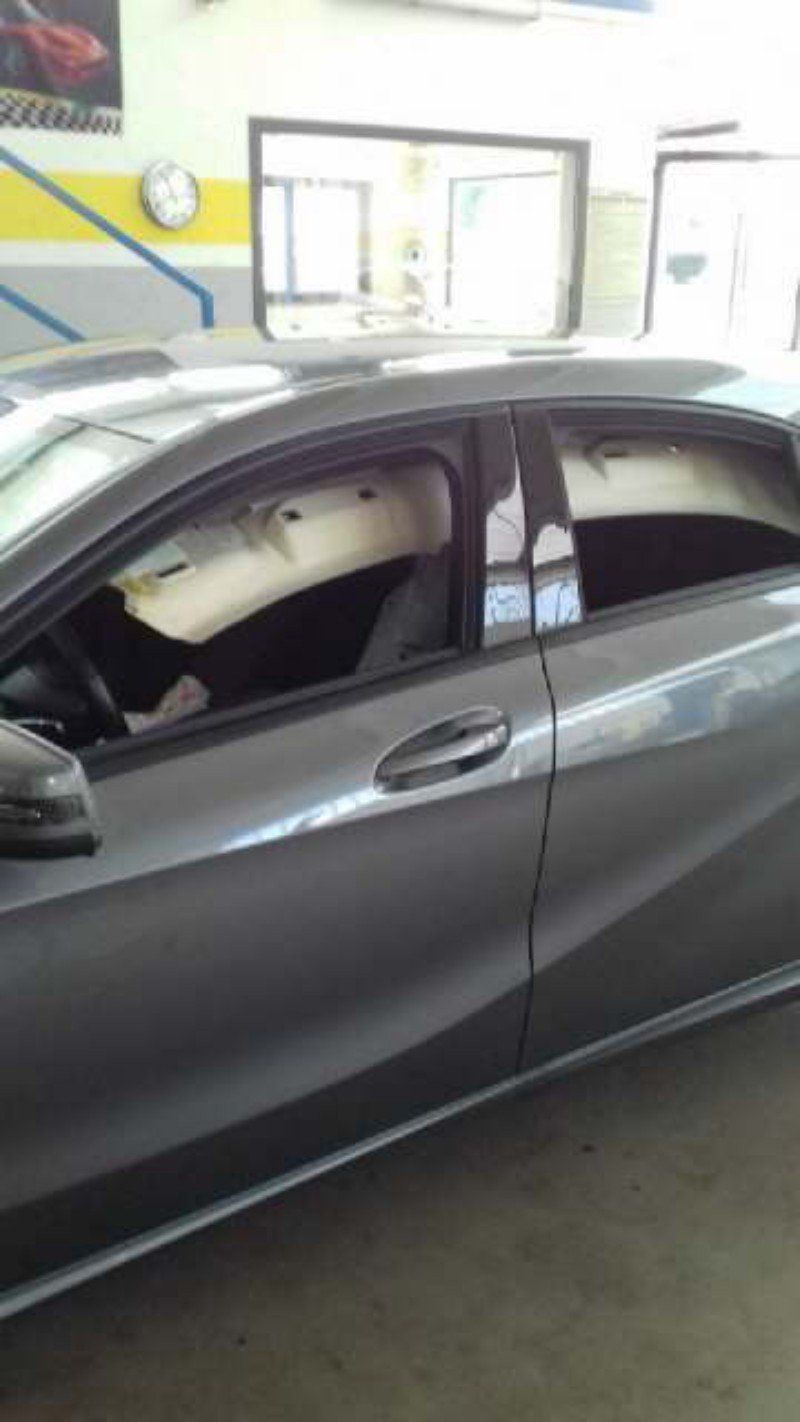 Auto dopo il trattamento levabolli