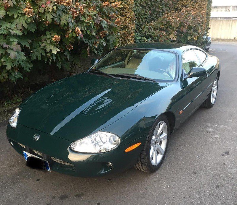 Jaguar XJ