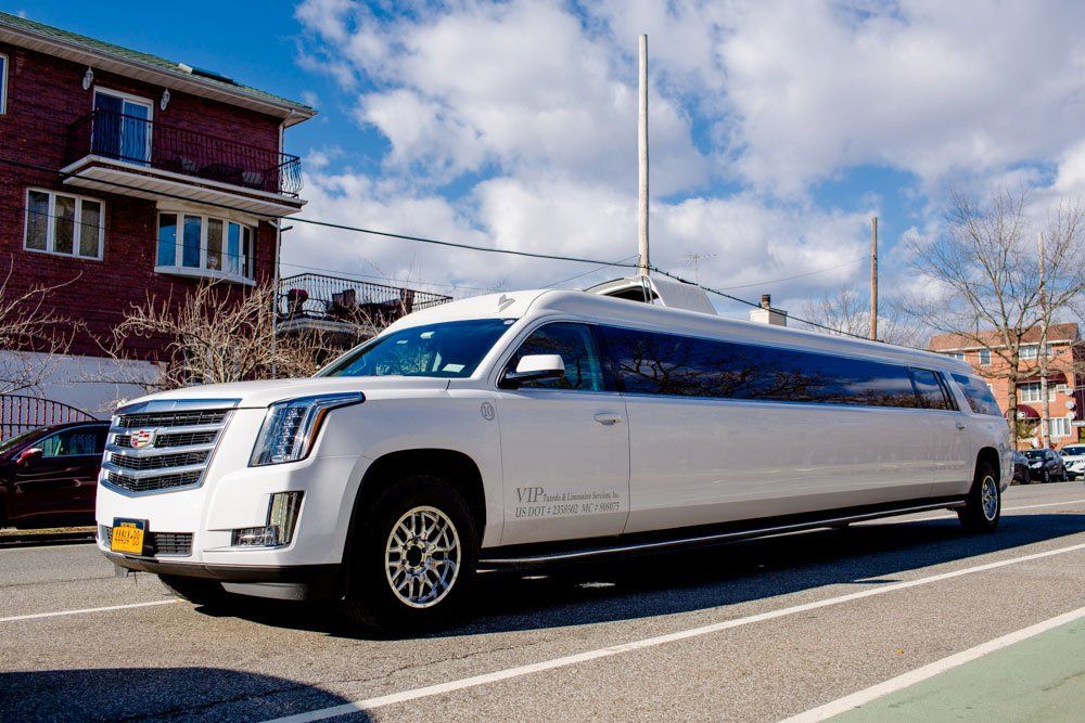 Cadilac Escalade Stretch Limo in Brooklyn, New York