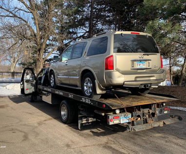 24/7 tow truck