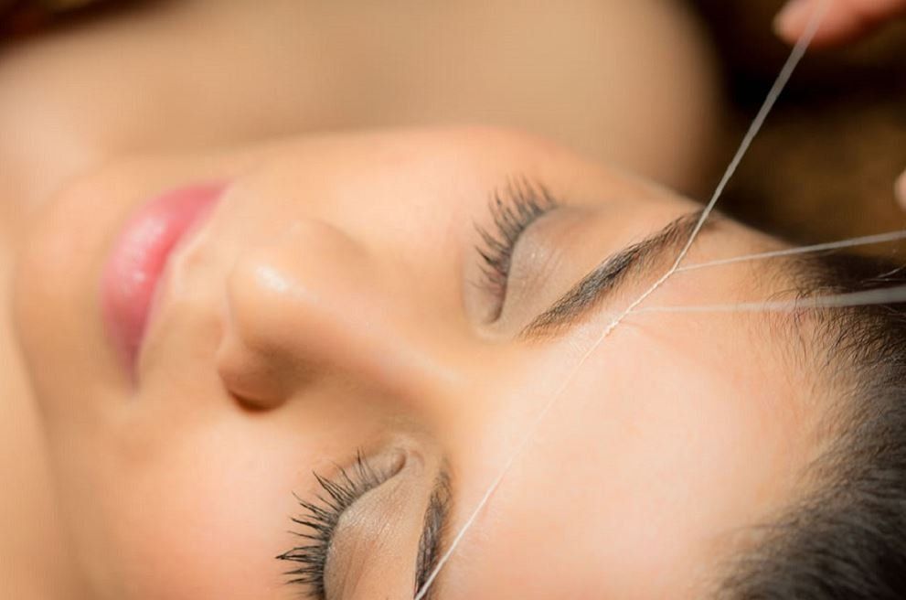 TRATTAMENTI ESTETICI Epilazione con filo Arabo