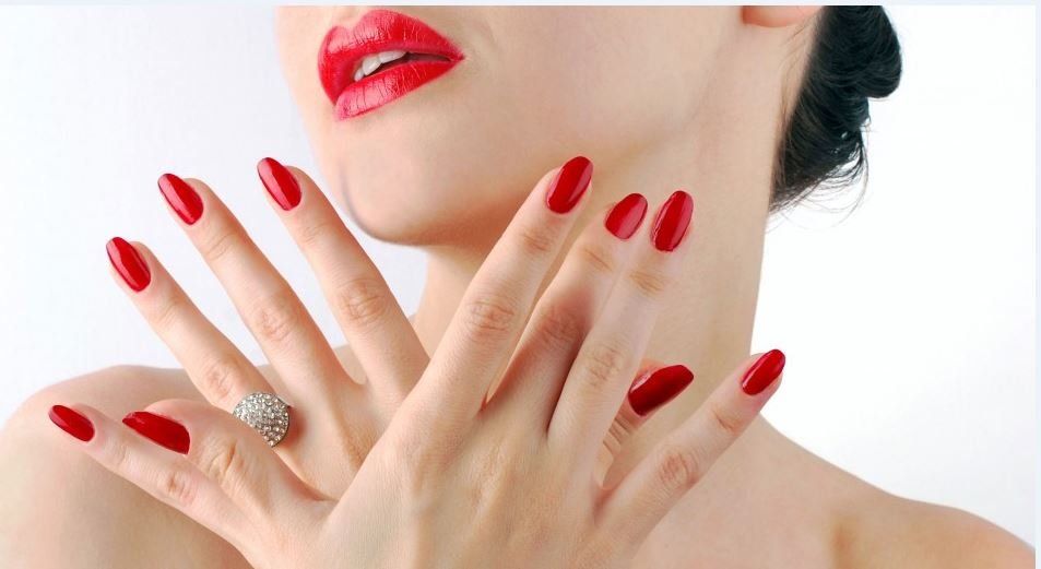 TRATTAMENTI ESTETICI Manicure
