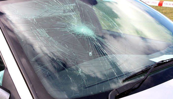 Chipped Paint — Broken Wind Shield in Sandy, UT Chipped Paint — Broken Wind Shield in Sandy, UT