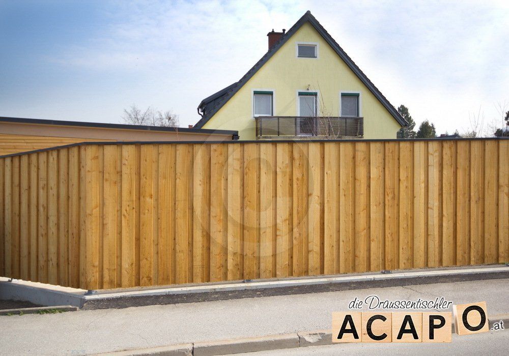 Sichtschutz Lärche an der Strasse