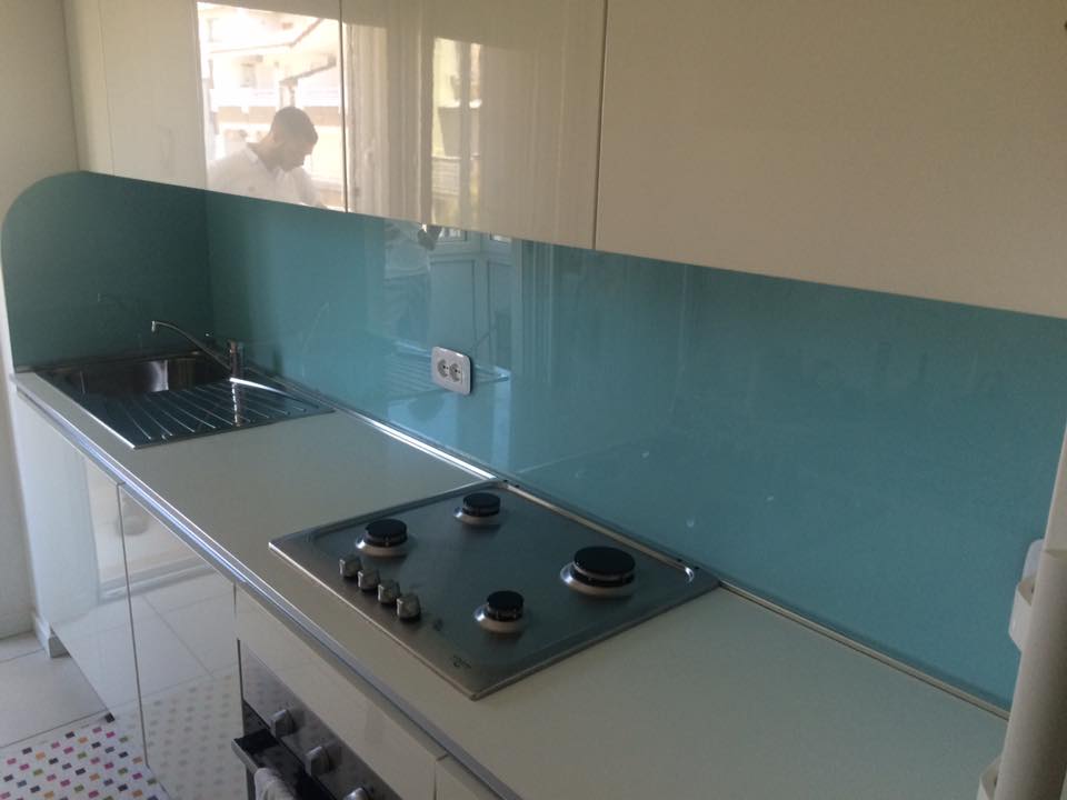 rivestimento in vetro per cucina