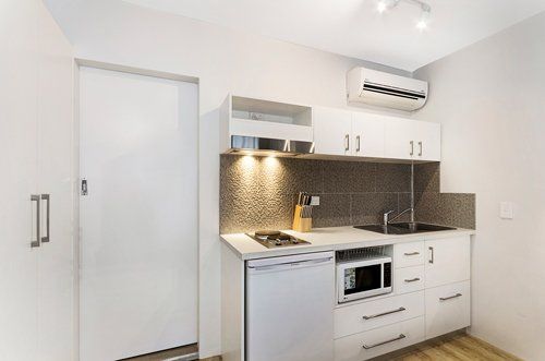 self-contained queen studio