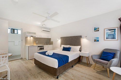 self-contained queen studio