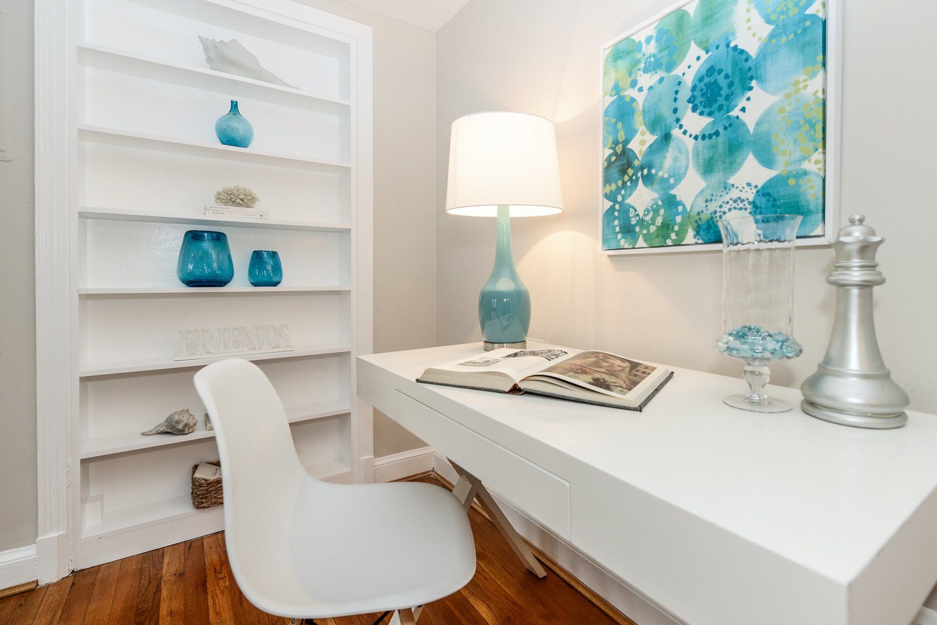 Beautiful Book Shelves Add Charm to Your Apartment Home!