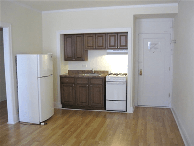 3335 W Diversey Ave