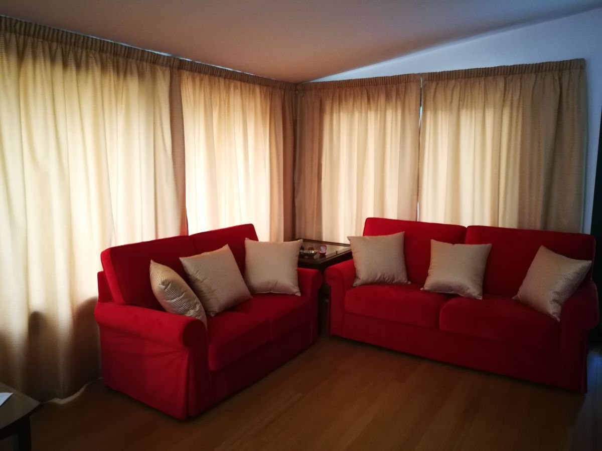 divani tappezzati rossi