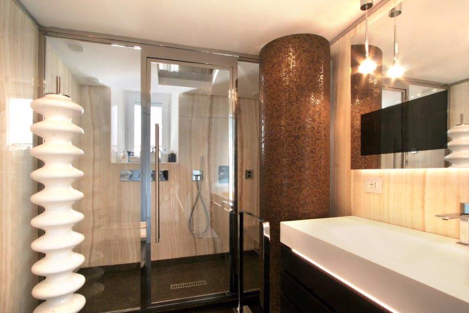 Bagno di design in granito