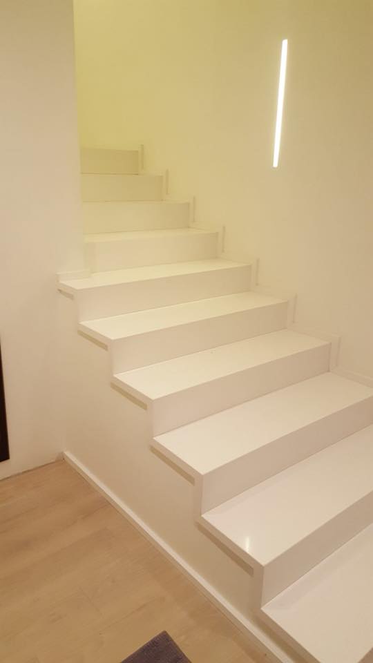 Scala in marmo