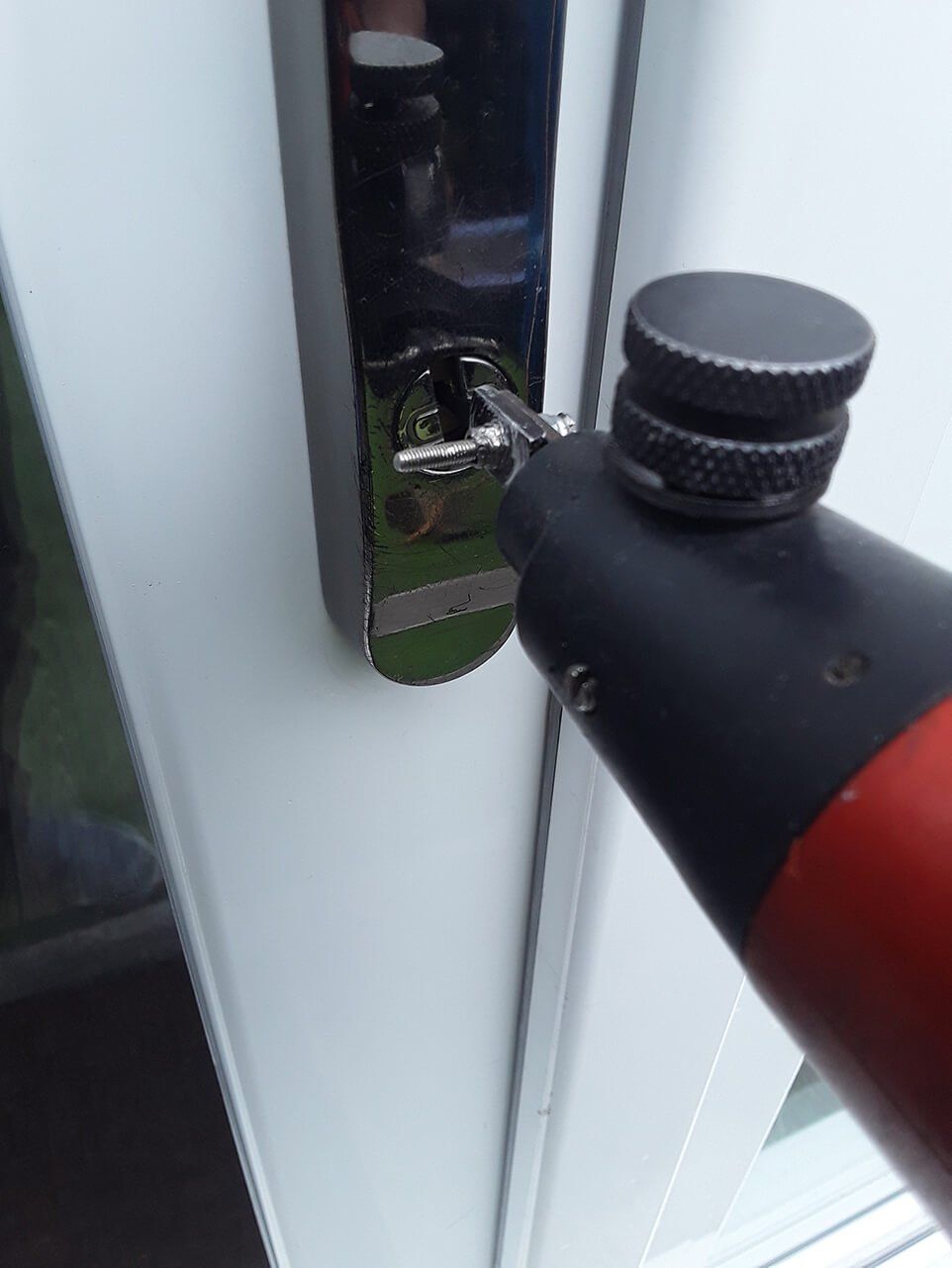 G4Glass, Expert Locksmith Service In Leeds & Surrounding Areas, Non Destructive Methods Of Entry 24/7.