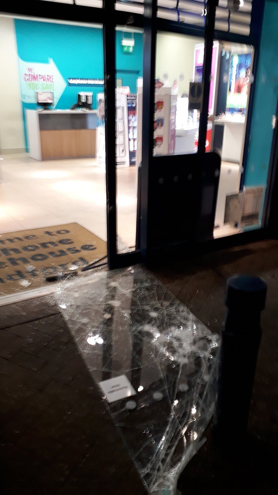 G4Glass Emergency Boarding Up Service In Westyorkshire, Emergency Glazing In Westyorkshire, Emergency Glass Securing, Emergency Glazing Issues, Emergency Boarding Up Service In Leeds.