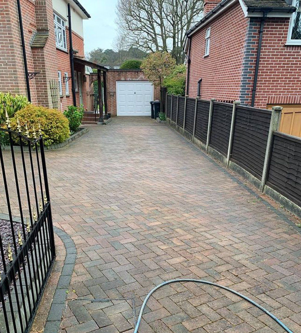 Driveway before image 02