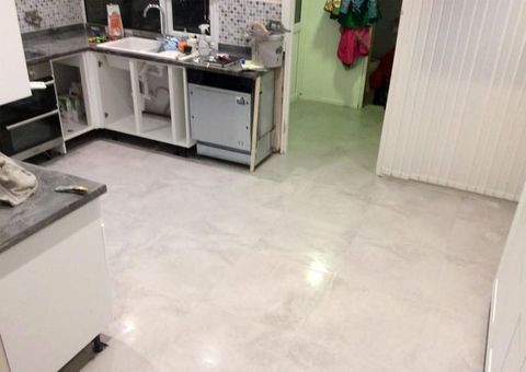 Kitchen tiling