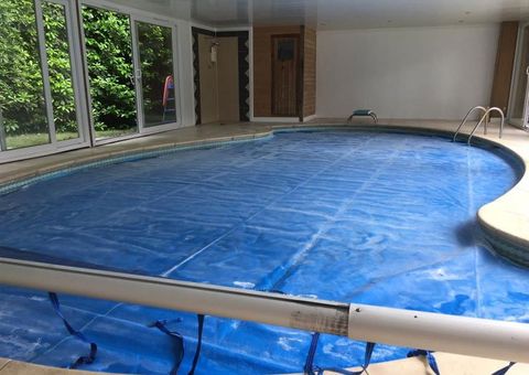 Swimming pool tiling