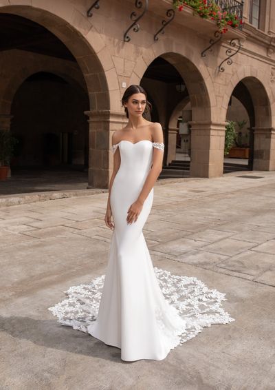 Pronovias image