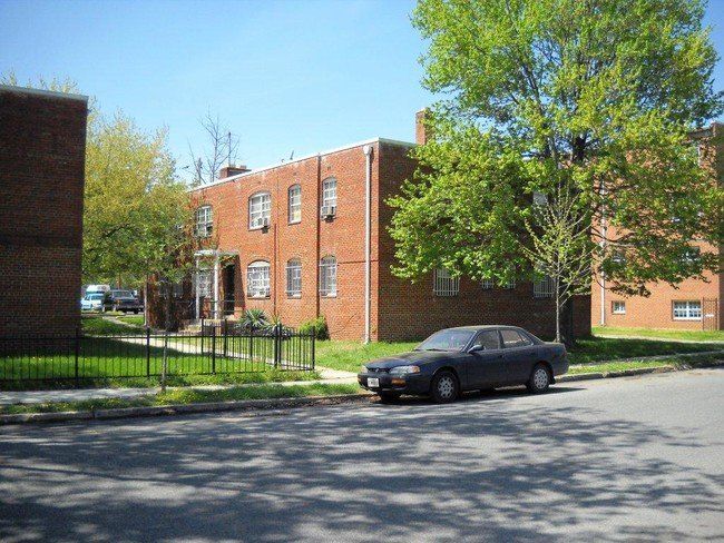 Danbury Apartments