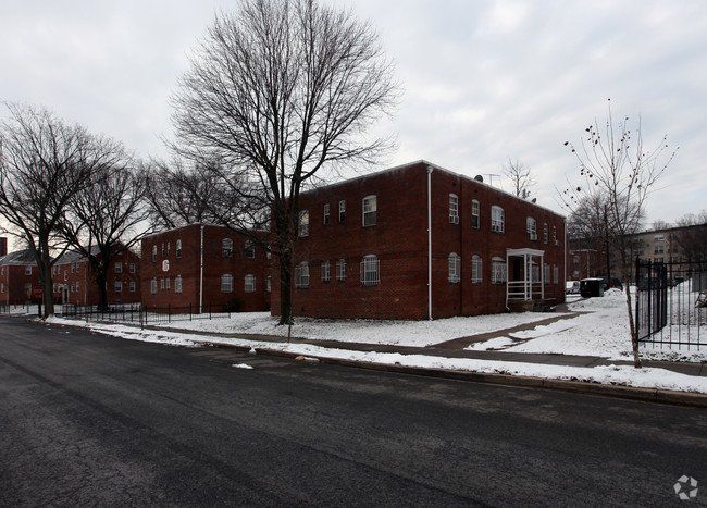 Danbury Apartments