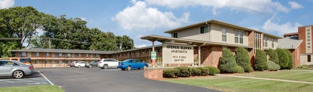 Avenue Eleven exterior