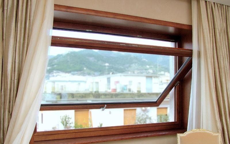Finestra a vasistas
