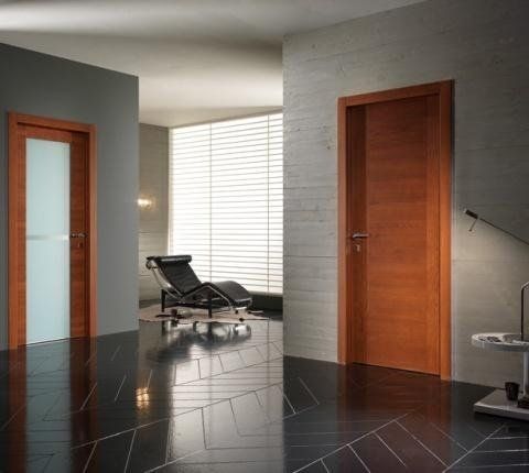 Ambiente con porta effetto legno